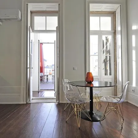 Flh Elegant Flat With Terrace Daire